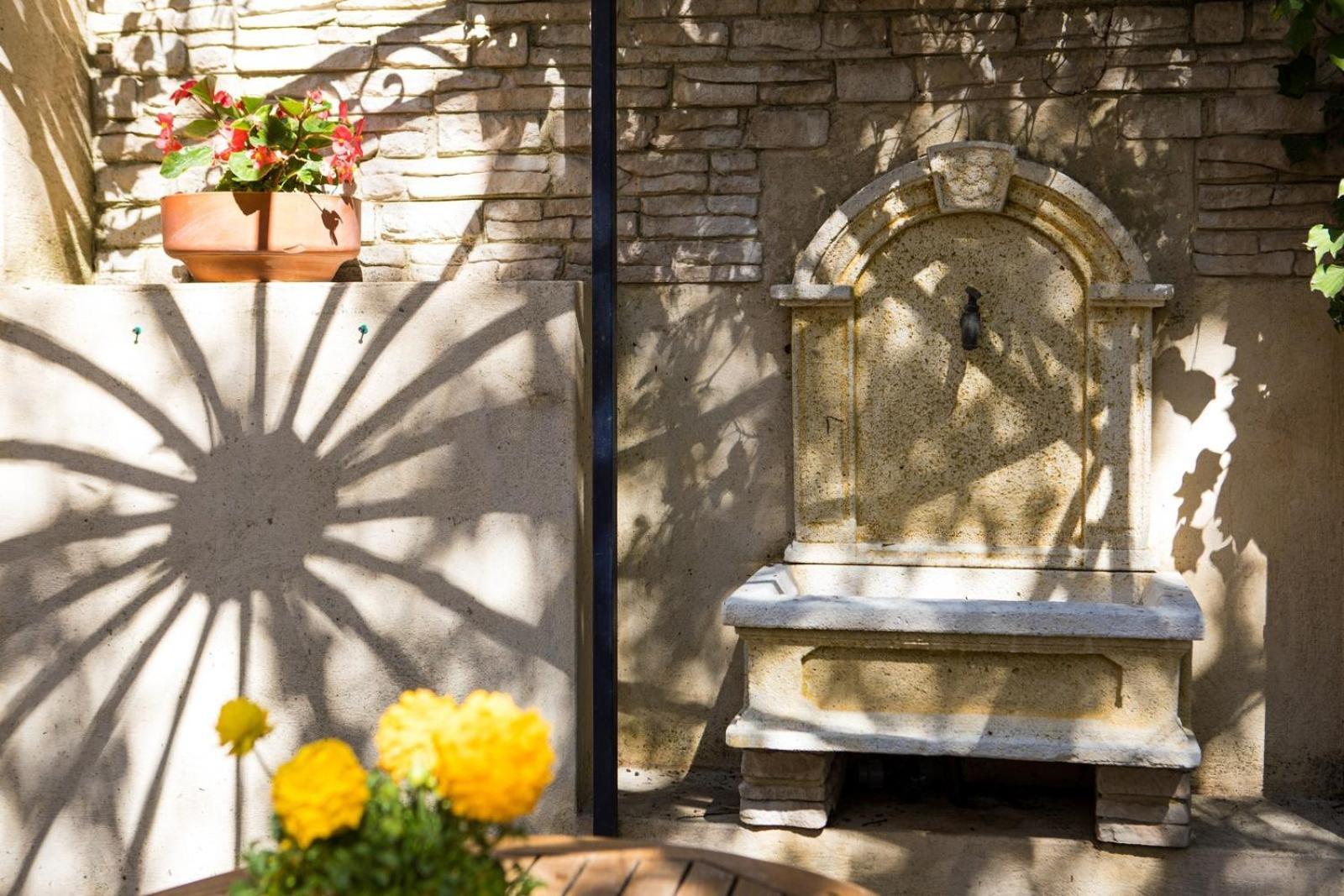 In Provence Hotel - Experience Atypique Venelles Bagian luar foto