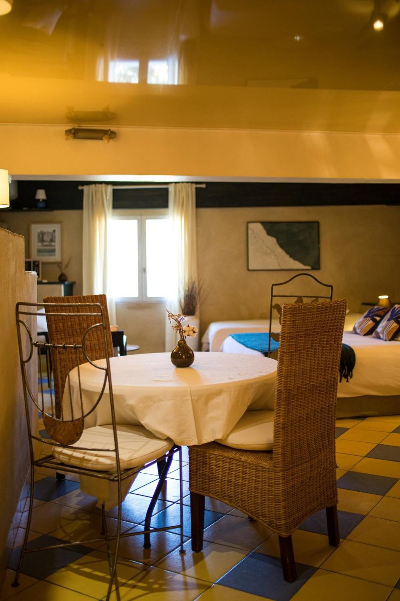 In Provence Hotel - Experience Atypique Venelles Bagian luar foto