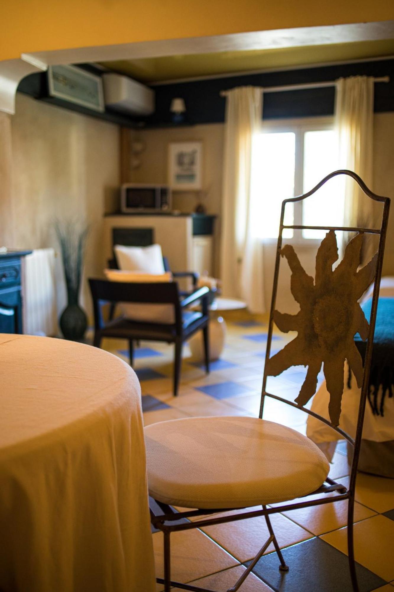 In Provence Hotel - Experience Atypique Venelles Bagian luar foto